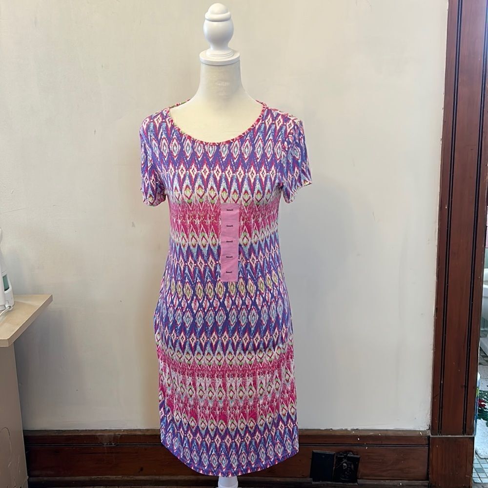 U-knit pink purple aztec patterned short sleeve dress Size S NWT